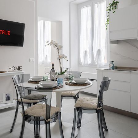 Via Ponte Alle Mosse, 19 - Florence Charming Apartments - A Chic, Newly Renovated Apartment Near Tram Leopolda, A Few Min From Downtown Ngoại thất bức ảnh