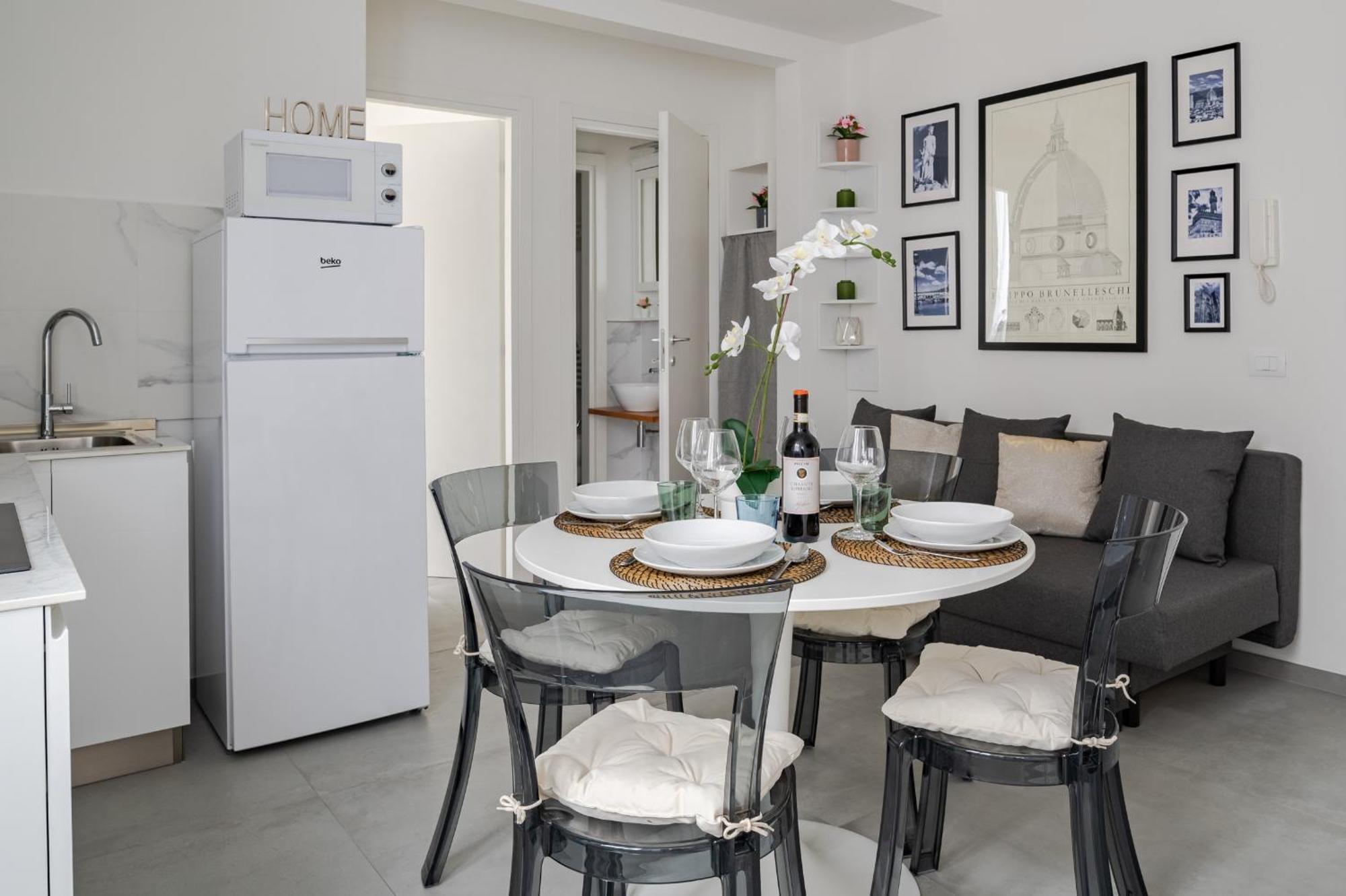 Via Ponte Alle Mosse, 19 - Florence Charming Apartments - A Chic, Newly Renovated Apartment Near Tram Leopolda, A Few Min From Downtown Ngoại thất bức ảnh