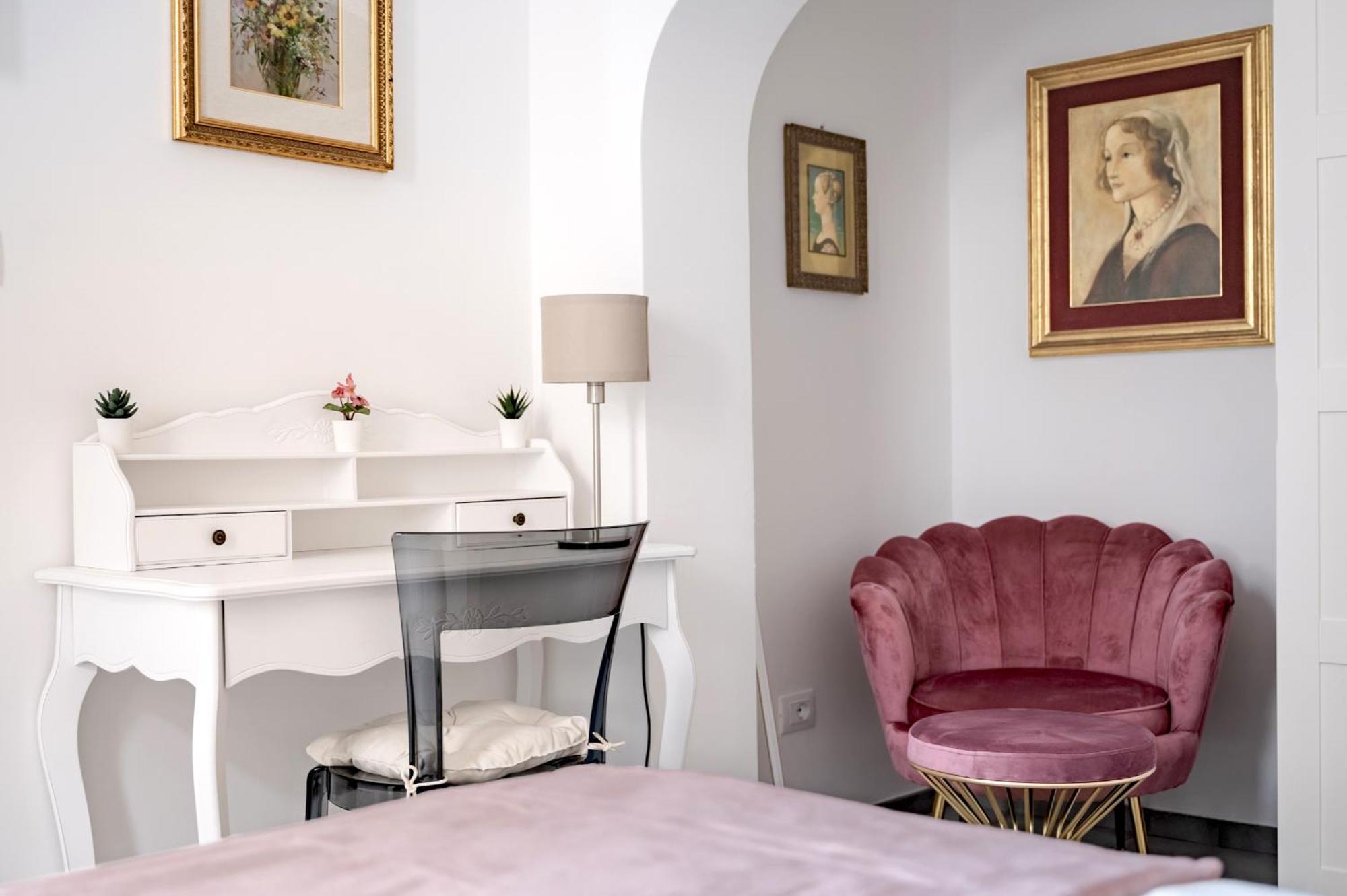 Via Ponte Alle Mosse, 19 - Florence Charming Apartments - A Chic, Newly Renovated Apartment Near Tram Leopolda, A Few Min From Downtown Ngoại thất bức ảnh