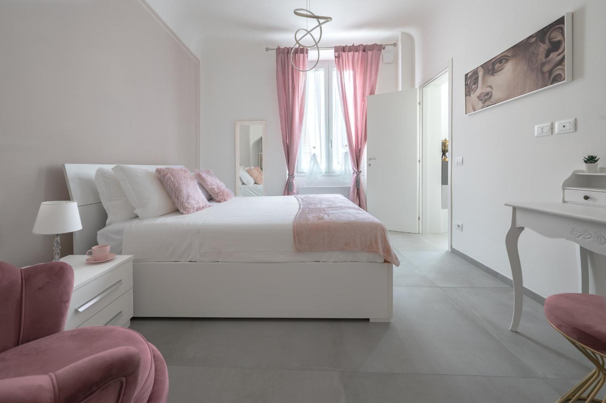 Via Ponte Alle Mosse, 19 - Florence Charming Apartments - A Chic, Newly Renovated Apartment Near Tram Leopolda, A Few Min From Downtown Ngoại thất bức ảnh