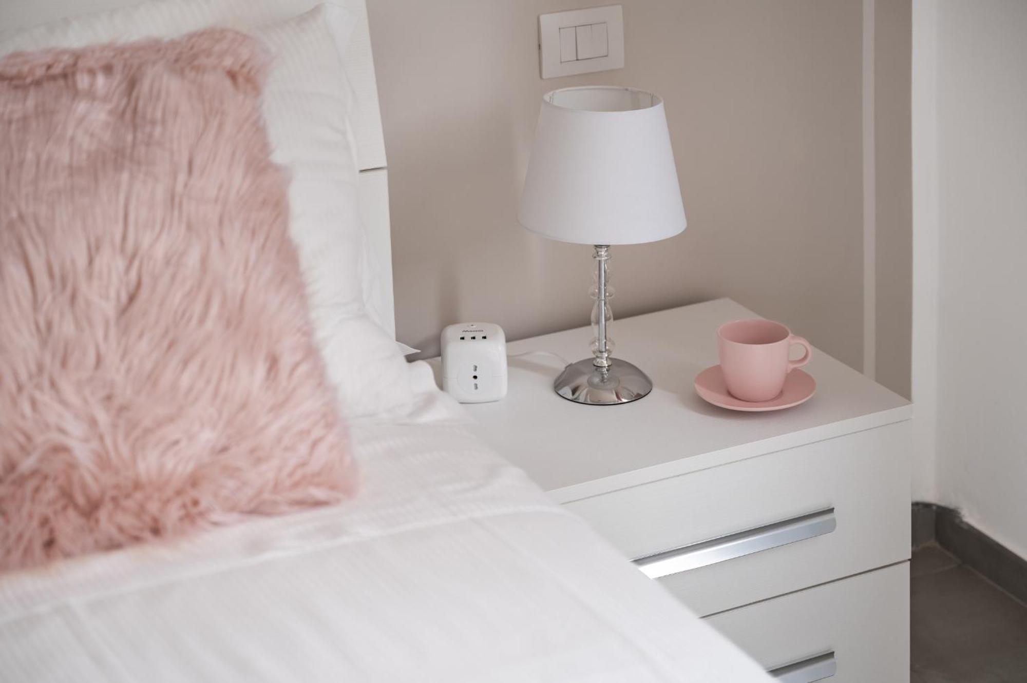 Via Ponte Alle Mosse, 19 - Florence Charming Apartments - A Chic, Newly Renovated Apartment Near Tram Leopolda, A Few Min From Downtown Ngoại thất bức ảnh